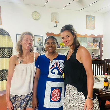 Chithra Homestay Tangalle Ngoại thất bức ảnh