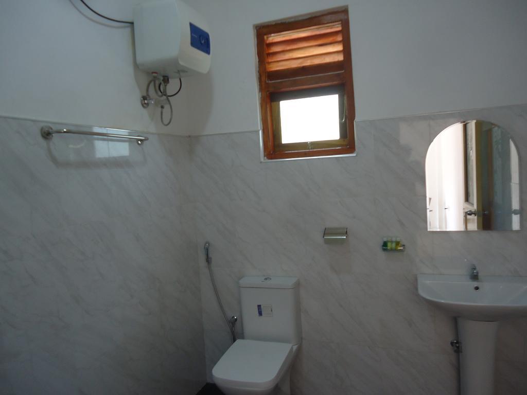 Chithra Homestay Tangalle Ngoại thất bức ảnh