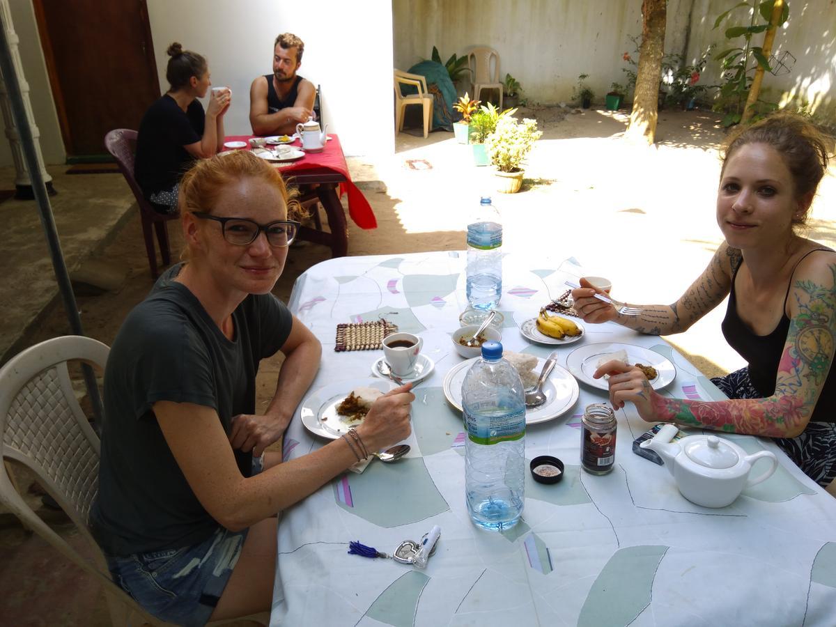 Chithra Homestay Tangalle Ngoại thất bức ảnh