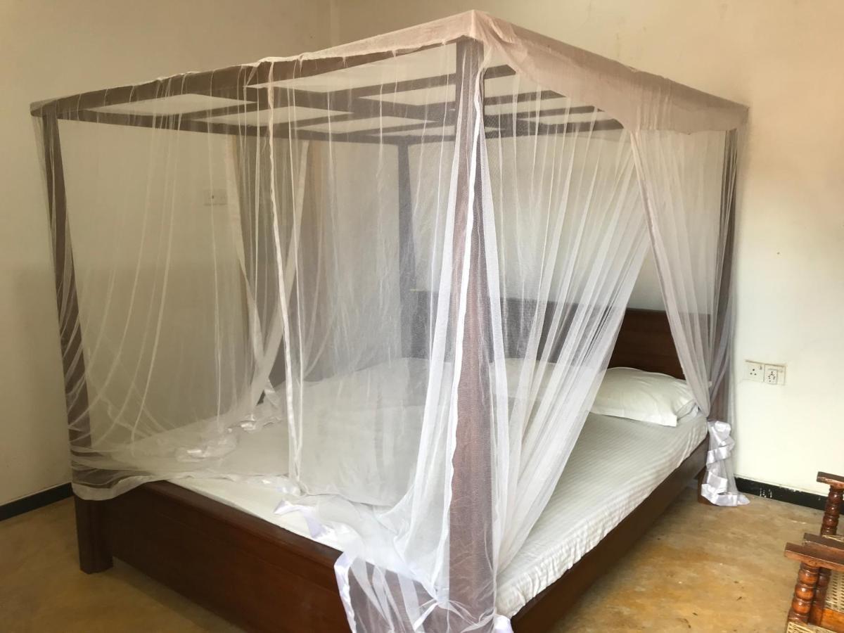 Chithra Homestay Tangalle Ngoại thất bức ảnh