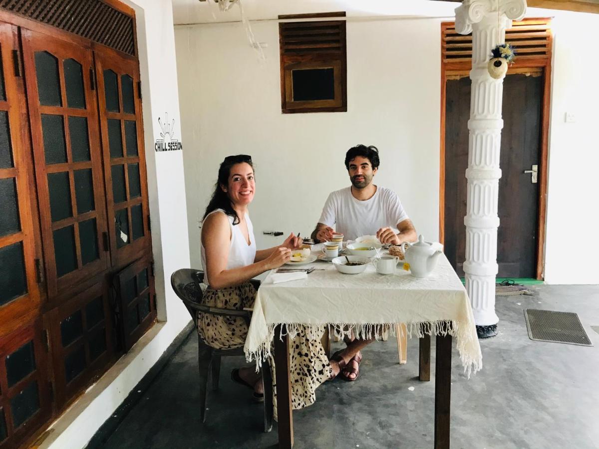 Chithra Homestay Tangalle Ngoại thất bức ảnh